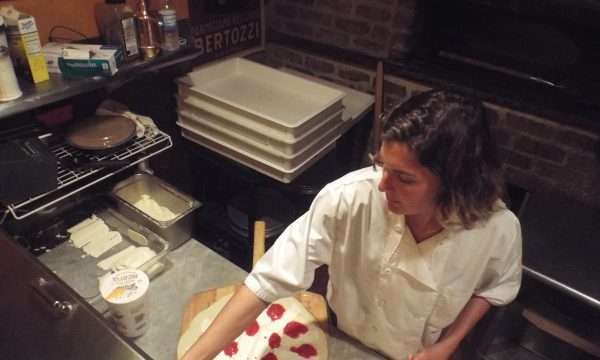Regional Pizza Styles: A Master's Guide to Global Techniques